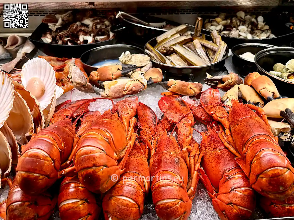 Malta Msida seafood lobsters on display in a restaurant.