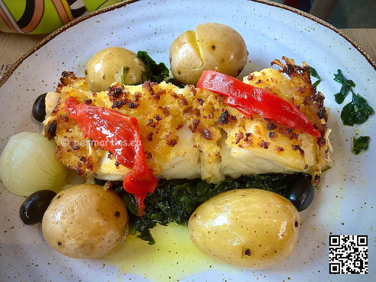Portugal Lisbon cod fish served with potatoes in Restaurante D'Bacalhau